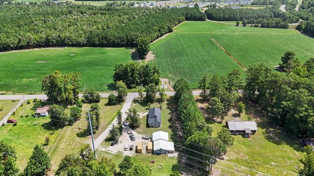 551 Dog Bluff Rd., Galivants Ferry, SC 29544