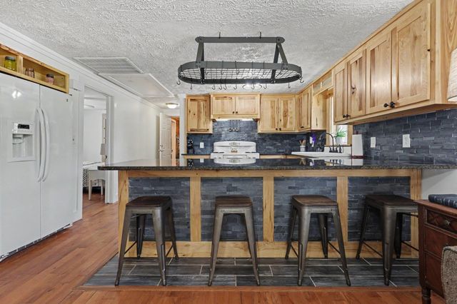 551 Dog Bluff Rd., Galivants Ferry, SC 29544