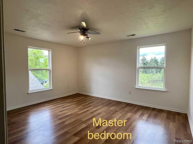 1245 Heatherwood Lane, Ann Arbor, MI 48108