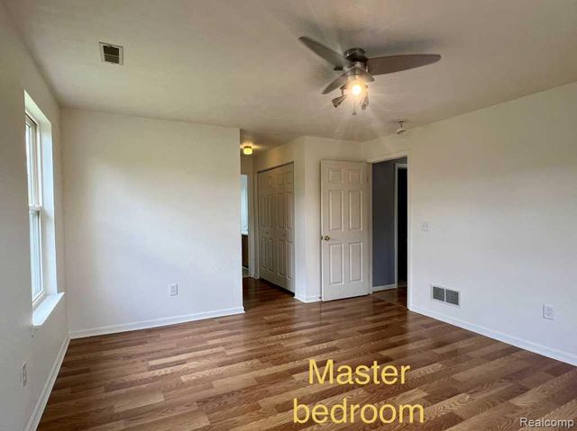 1245 Heatherwood Lane, Ann Arbor, MI 48108