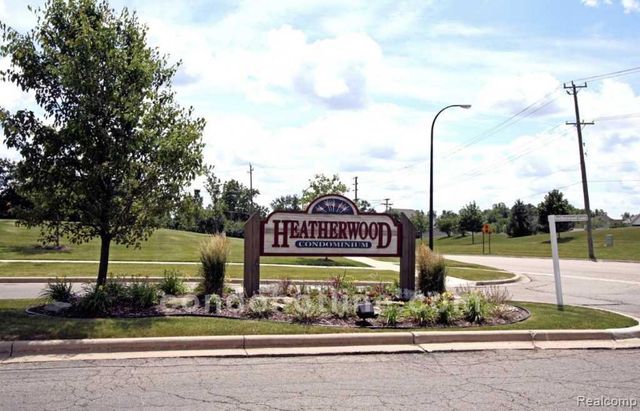 1245 Heatherwood Lane, Ann Arbor, MI 48108