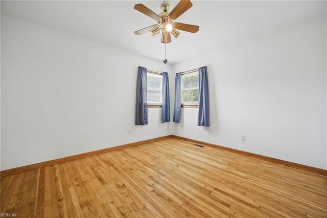 116 Greenland DR, Yorktown, VA 23693