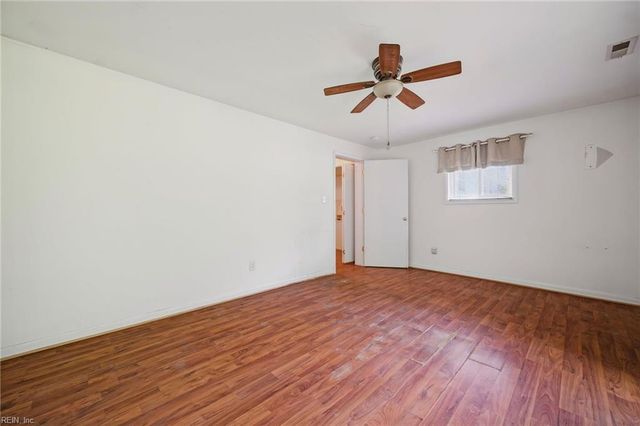 116 Greenland DR, Yorktown, VA 23693
