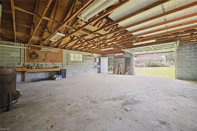 116 Greenland DR, Yorktown, VA 23693