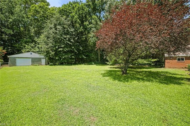 116 Greenland DR, Yorktown, VA 23693