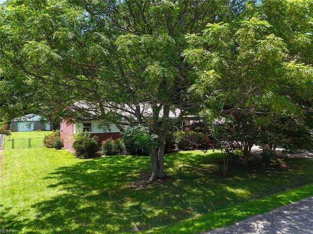 116 Greenland DR, Yorktown, VA 23693