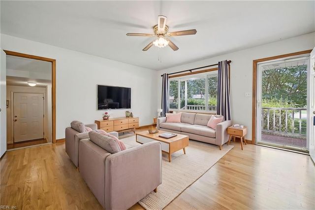 116 Greenland DR, Yorktown, VA 23693