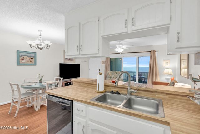 902 Carolina Beach Avenue N Unit 2b, Carolina Beach, NC 28428
