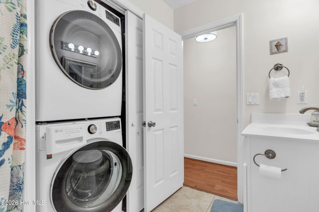 902 Carolina Beach Avenue N Unit 2b, Carolina Beach, NC 28428