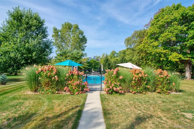 2686 Magnolia Garden Drive, Howell, MI 48843