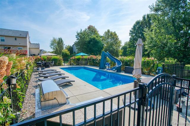 2686 Magnolia Garden Drive, Howell, MI 48843