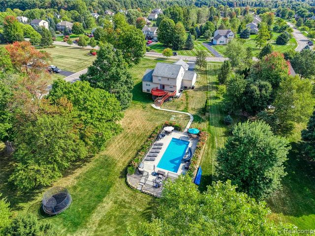 2686 Magnolia Garden Drive, Howell, MI 48843