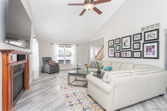 2686 Magnolia Garden Drive, Howell, MI 48843