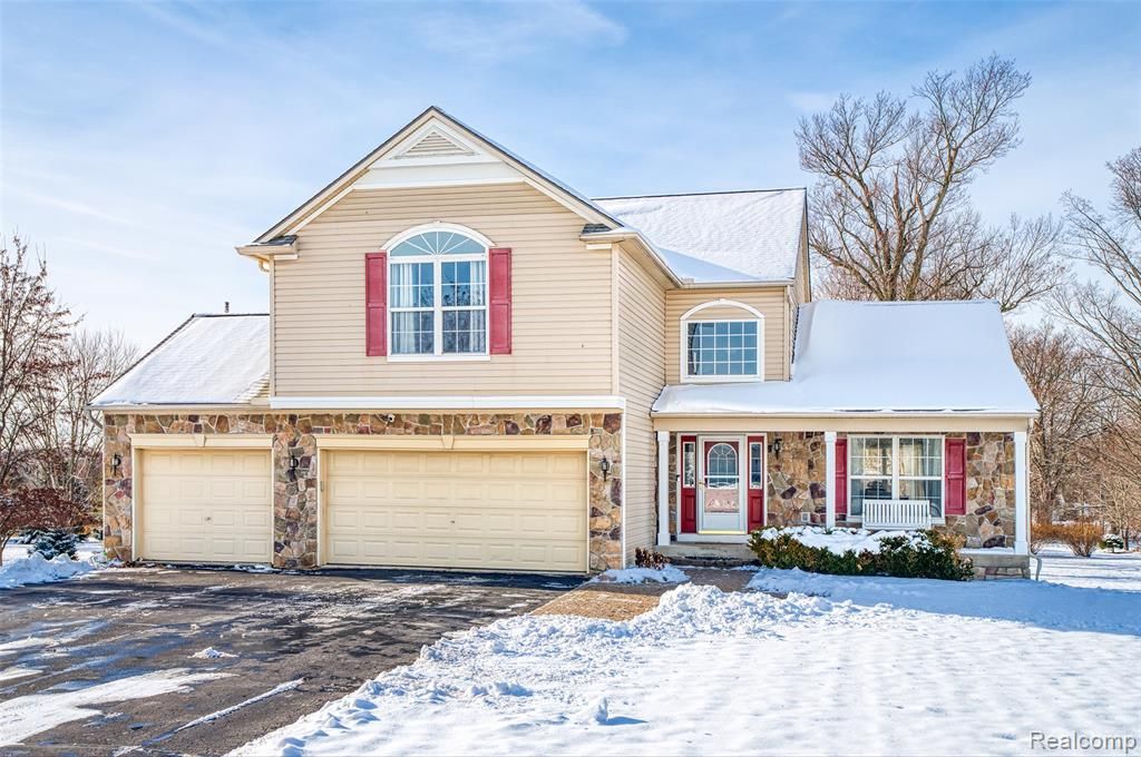 2686 Magnolia Garden Drive, Howell, MI 48843