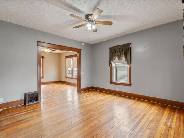 2416 21st Avenue, Rock Island, IL 61201