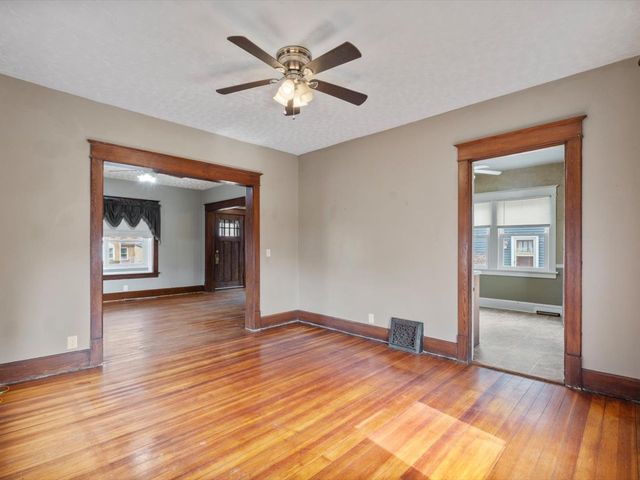 2416 21st Avenue, Rock Island, IL 61201