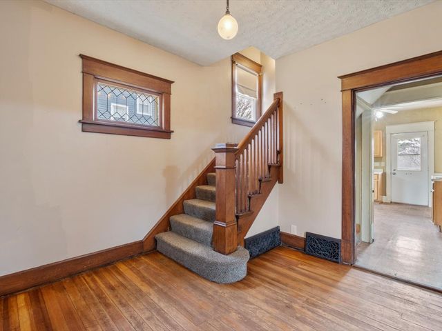 2416 21st Avenue, Rock Island, IL 61201