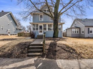 2416 21st Avenue, Rock Island, IL 61201