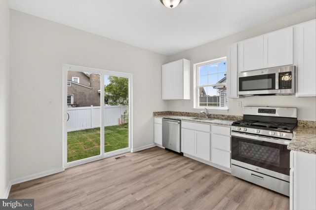 5 W SUMMIT AVE, Wilmington, DE 19804