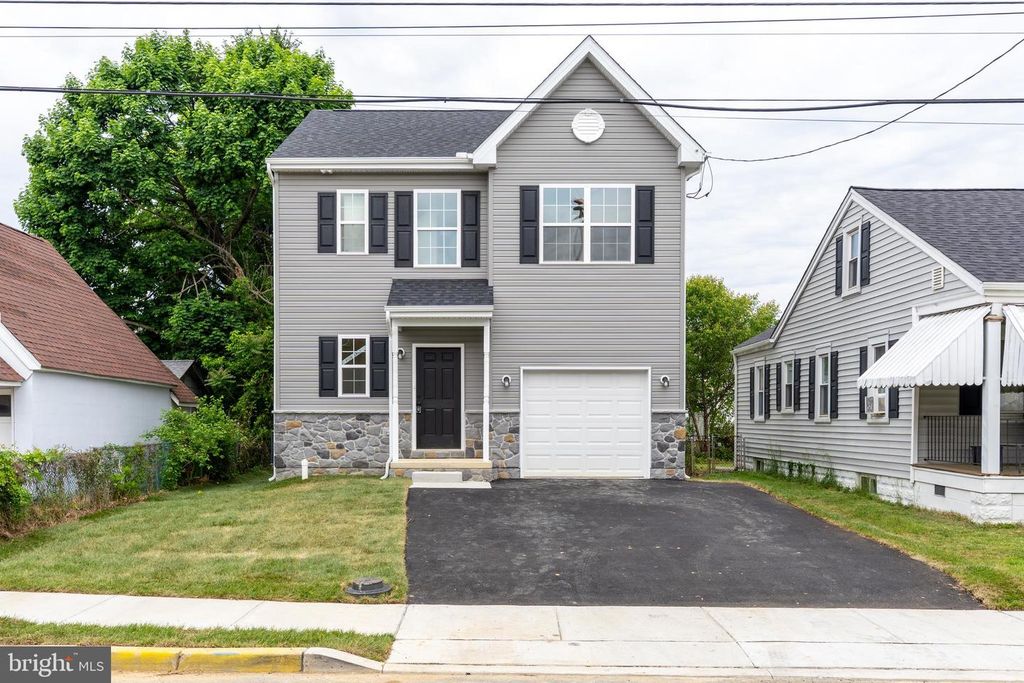 5 W SUMMIT AVE, Wilmington, DE 19804