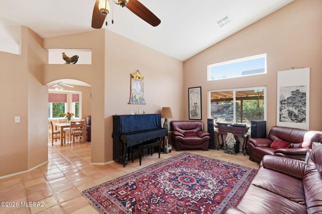 10660 E Channelside Drive, Tucson, AZ 85748