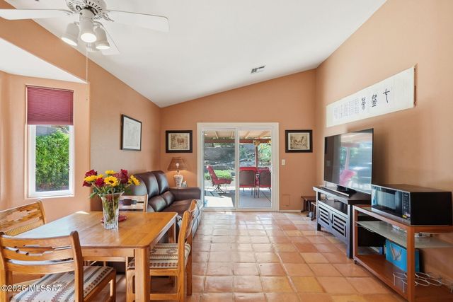 10660 E Channelside Drive, Tucson, AZ 85748