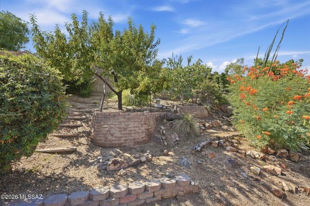 10660 E Channelside Drive, Tucson, AZ 85748