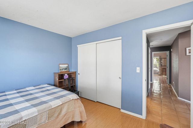 10660 E Channelside Drive, Tucson, AZ 85748