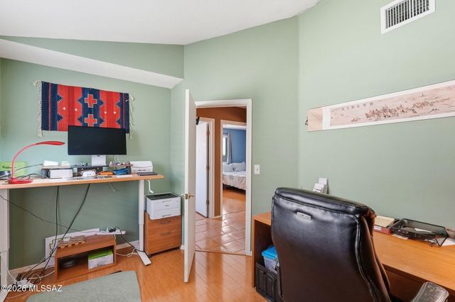 10660 E Channelside Drive, Tucson, AZ 85748