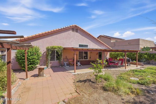 10660 E Channelside Drive, Tucson, AZ 85748