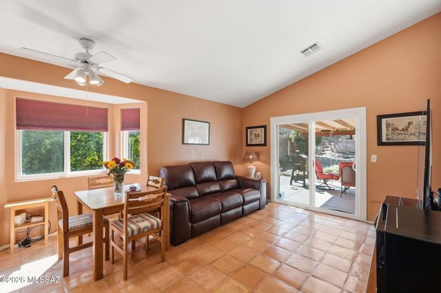 10660 E Channelside Drive, Tucson, AZ 85748