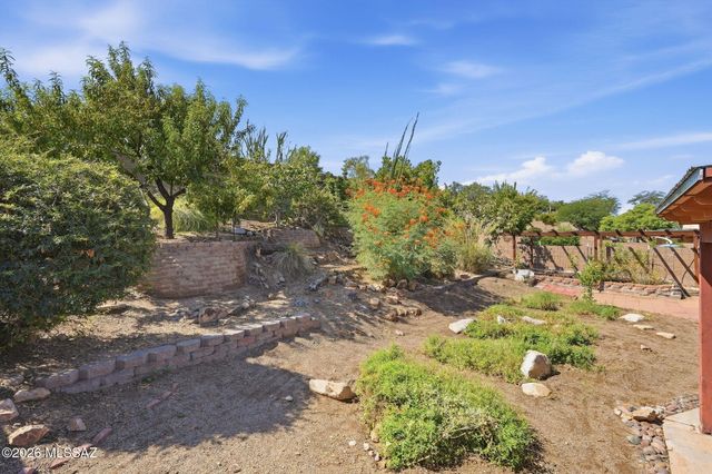 10660 E Channelside Drive, Tucson, AZ 85748