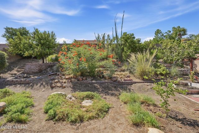 10660 E Channelside Drive, Tucson, AZ 85748