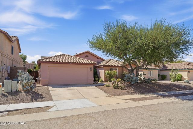 10660 E Channelside Drive, Tucson, AZ 85748