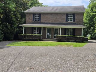 379B Wales Dr B, Nashville, TN 37211