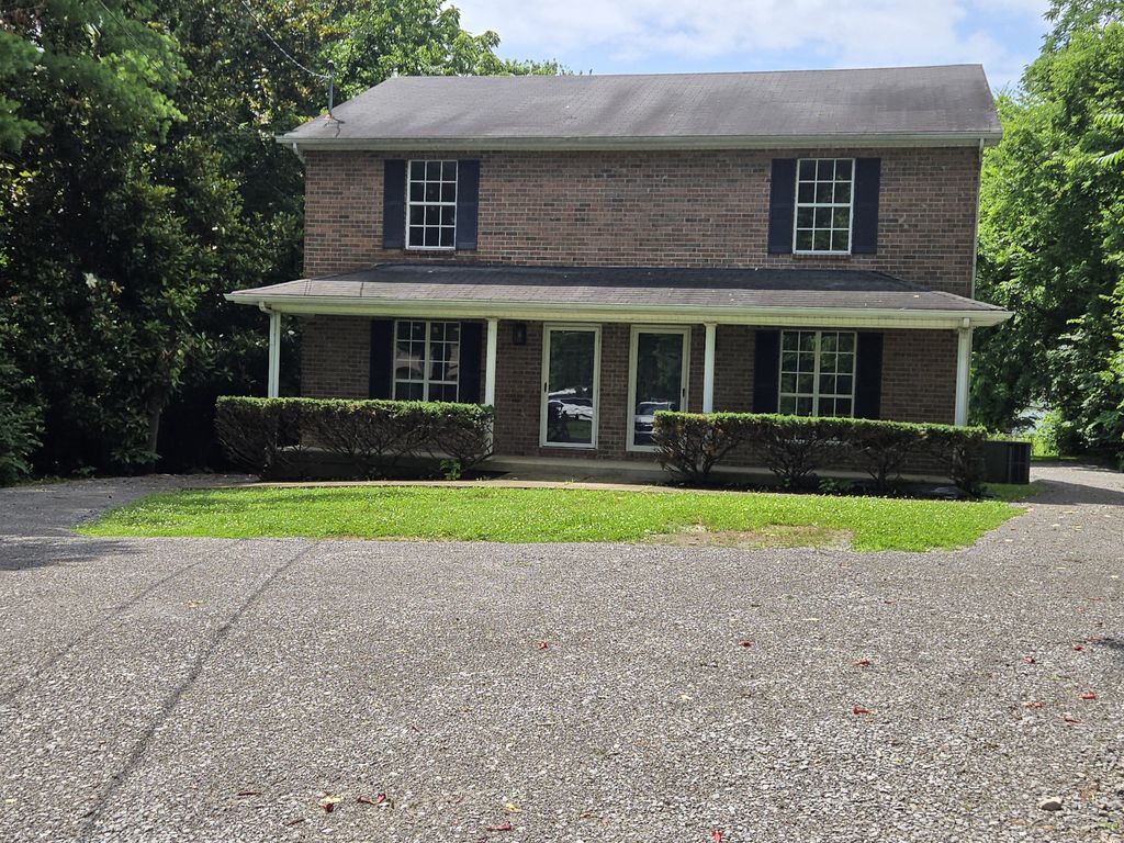 379B Wales Dr B, Nashville, TN 37211