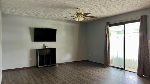 2042 Westbranch Road, Grove City, OH 43123