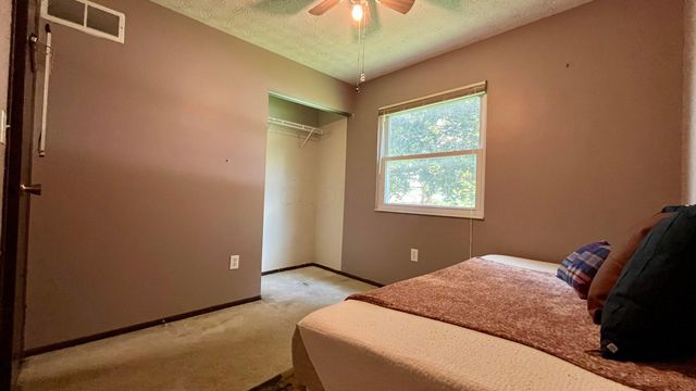 2042 Westbranch Road, Grove City, OH 43123
