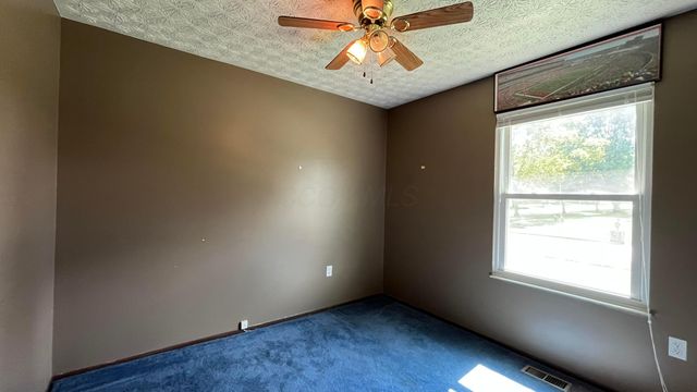 2042 Westbranch Road, Grove City, OH 43123