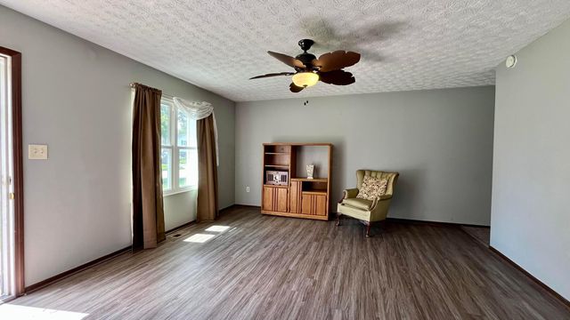 2042 Westbranch Road, Grove City, OH 43123