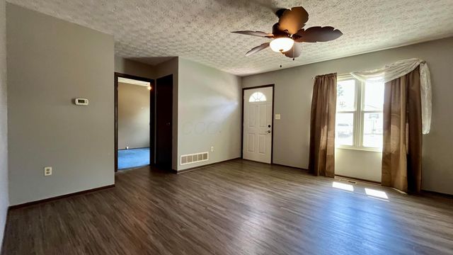 2042 Westbranch Road, Grove City, OH 43123