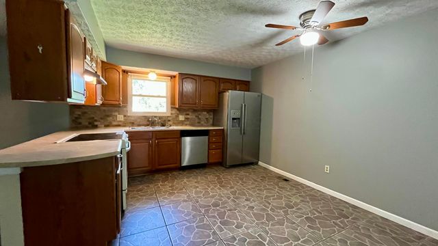 2042 Westbranch Road, Grove City, OH 43123