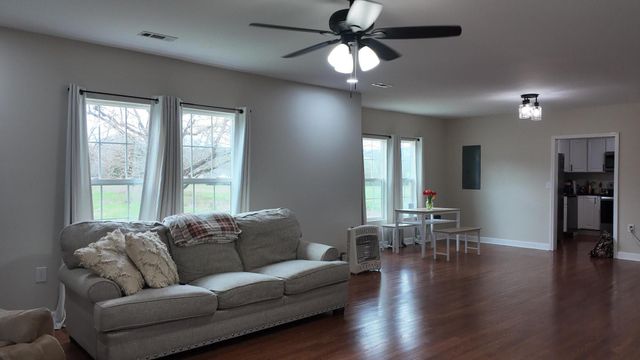 2544 W Valley Road, Dunlap, TN 37327