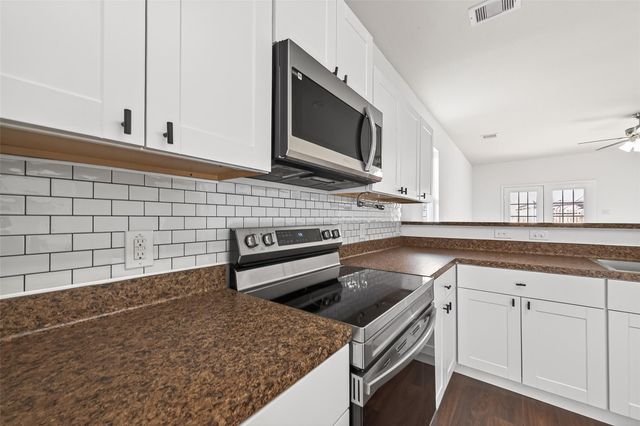 995 Lake View Circle W, Brookshire, TX 77423