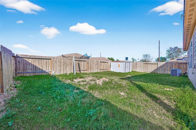 995 Lake View Circle W, Brookshire, TX 77423