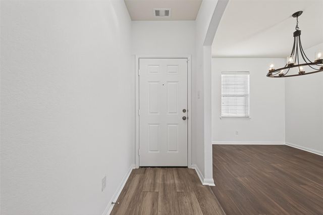 995 Lake View Circle W, Brookshire, TX 77423