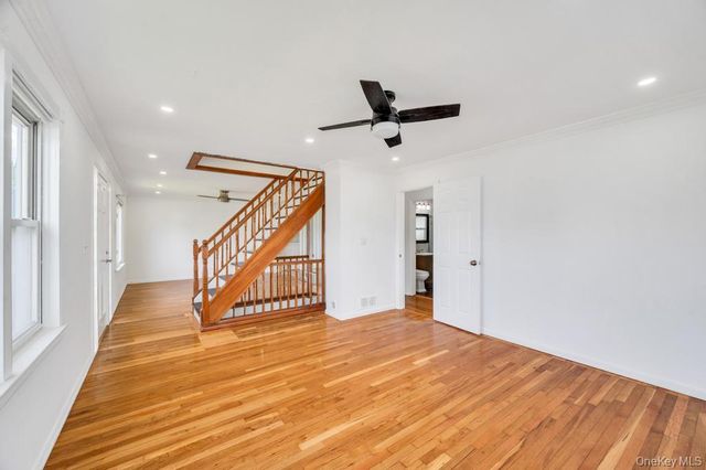 15 Farm Lane, Hicksville, NY 11801