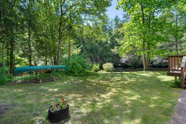 18 Owl Lane, Lee, NH 03861