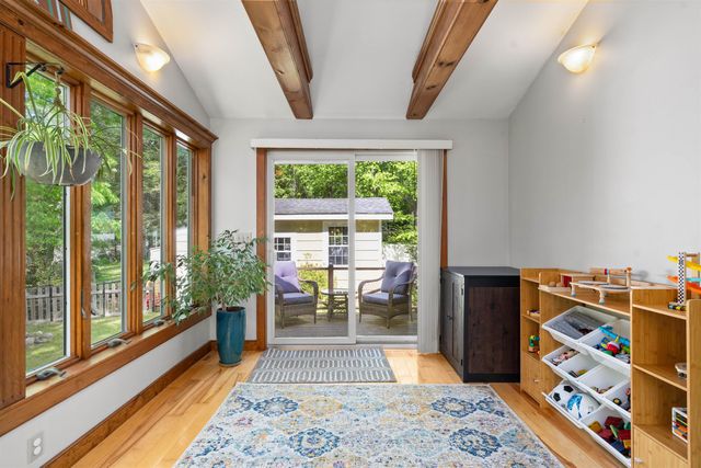 18 Owl Lane, Lee, NH 03861