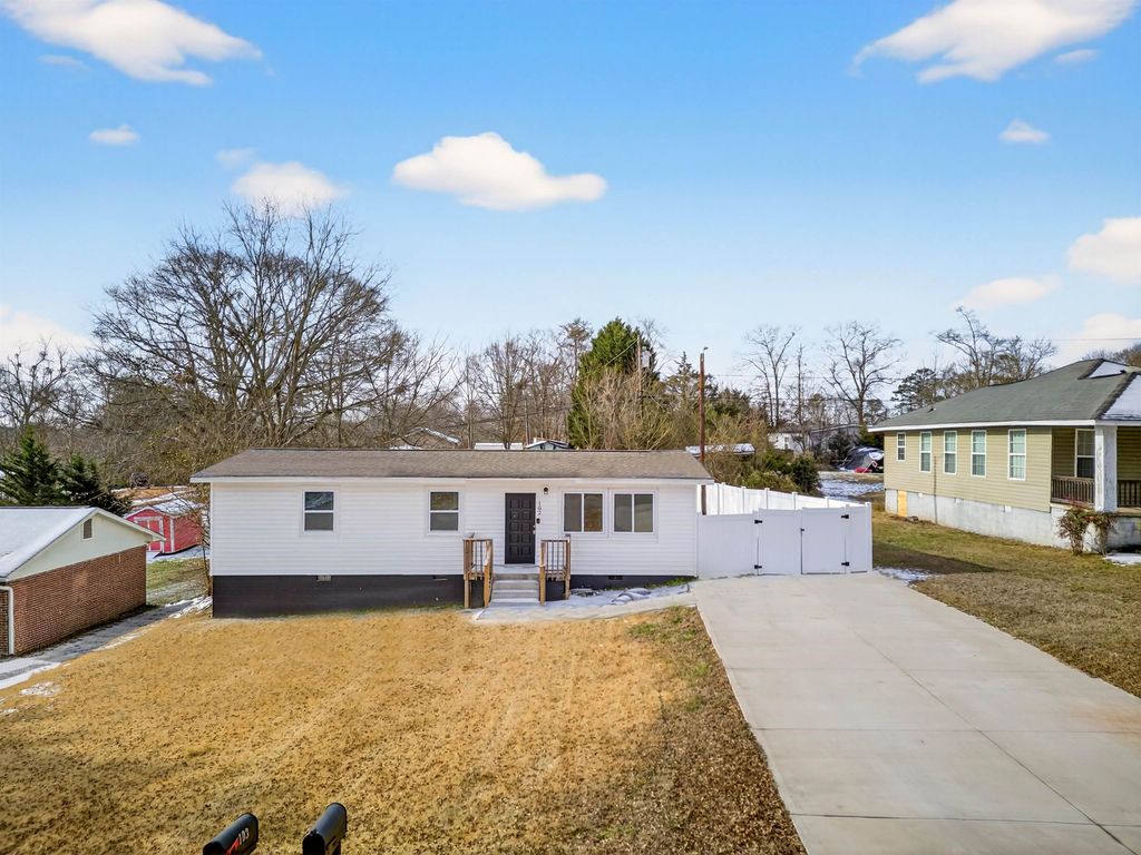 102 Beth Street, Greer, SC 29651